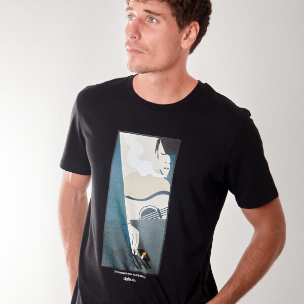 Ragazzo con t-shirt unisex in cotone organico
